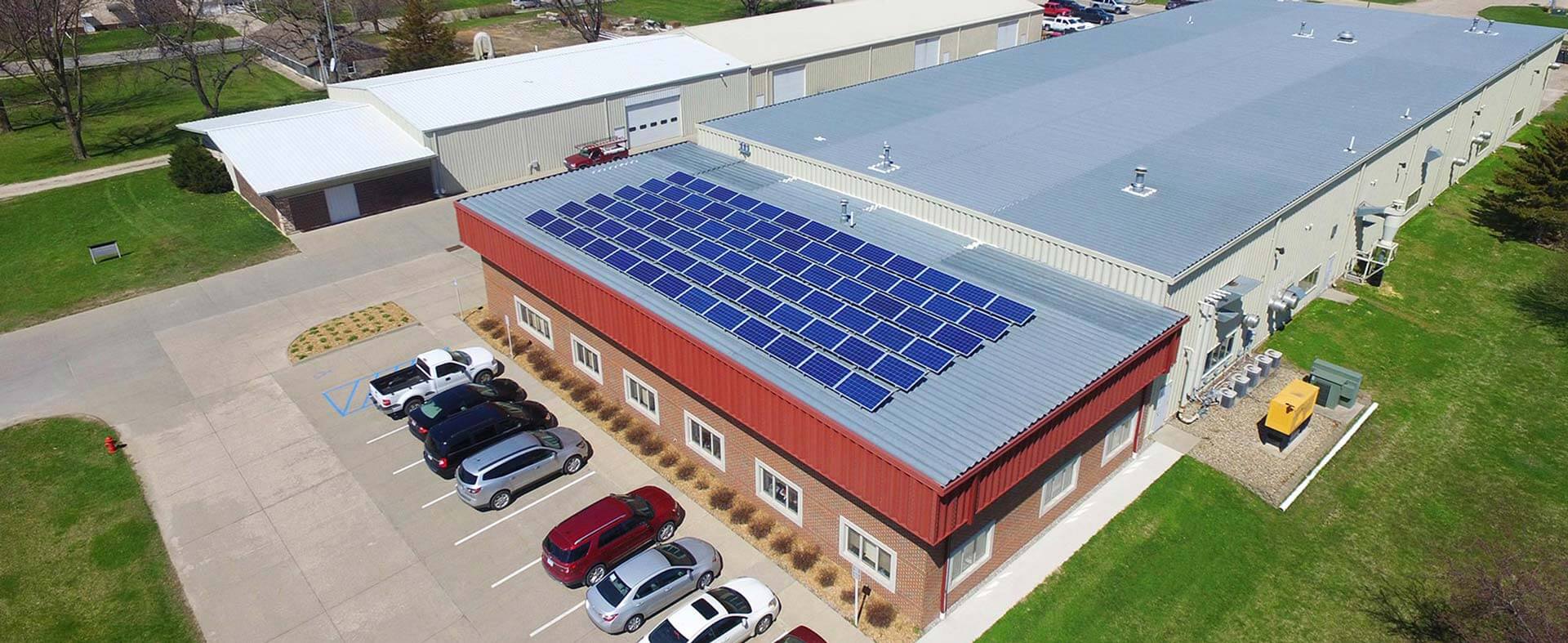 grinnell-college-solar-installation-ideal-energy-solar